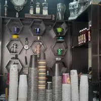 دکور ساده و شیک ب همراه میز و صندلی ،قیمت توافقی|کافیشاپ و رستوران|اهواز, منبع اب|دیوار