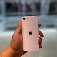 اپل iPhone SE (2020) با حافظهٔ ۱۲۸ گیگابایت