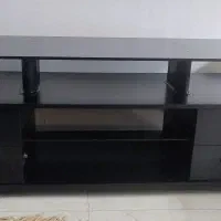 میز زیر تلویزیون