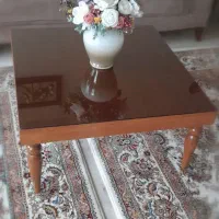 جلو مبلی و دوعدد عسلی چوبی با صفحه شیشه ای ضخیم