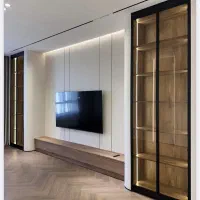 **طراحی و اجرای تی‌وی‌وال و قاب‌بندی شیک**