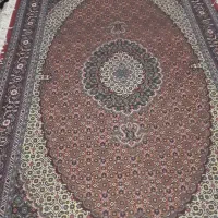 یک عدد فرش دستبافت