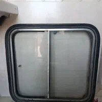 شیشه مینی‌بوس بنز اتاق طاهری