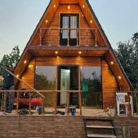 پله چوبی نراد،تخت سنتی برای رستوران و کافه