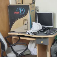مانیتور و کیس و کیبورد و میز کامپیوتر و صندلی|رایانه رومیزی|تهران, خواجه نظام الملک|دیوار