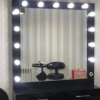 آینه و تجهیزات آرایشگاهی