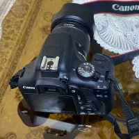 دوربین کنون