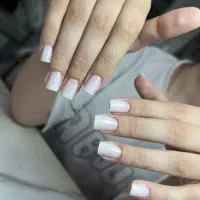 کاشت ناخن ۳۰۰