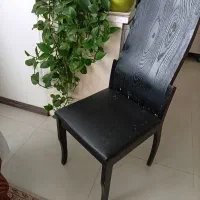 یک جفت صندلی چوبی
