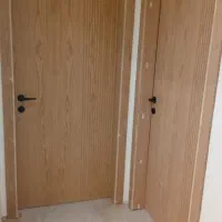 نصاب درب چوبی وپلی ووت بیرون از شهر