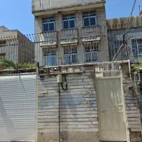 ملک ۱۳۲ متر در ۳طبقه هر طبقه ۸۵ متری