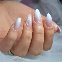 خدمات و آموزش ناخن بهمراه مدرک فنی حرفه ای|خدمات آرایشگری و زیبایی|اصفهان, هزارجریب|دیوار