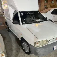 یک خودرو پراید وانت اتاق دار