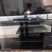 تلویزیون و میز تلویزیون