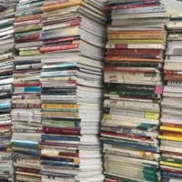 مشتری کتاب و مجله کارتون