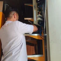 برقکار برق کار ماهر رفع اتصالی شبانه روزی|خدمات پیشه و مهارت|مشهد, کوه سنگی|دیوار