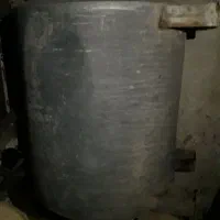 فرغون. بشکه نفت ۲۲۰ل.منبع اب۱۰۰۰لیتری