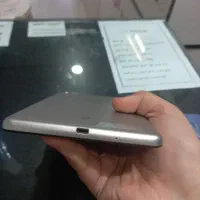 تبلت لنوو در حد|تبلت|رباط‌کریم, رباط‌کریم|دیوار