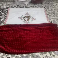 بالش گلدوزی شده