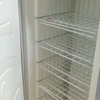 یخچال تمام فیلیزر سالم درحال کار