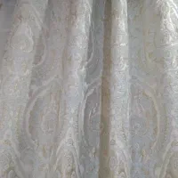 ۲ تا پرده پانچ شده بافت مخمل و زر بافت کرم و طلایی