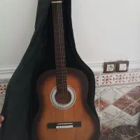 گیتار بفرس میرسد|گیتار، بیس، امپلیفایر|بم, |دیوار