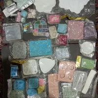 ۳۴عددقالب رزین ولوازم