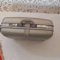 یک عددکیف چمدان رمزدارمیباشدسالم،