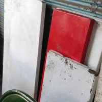 تعدادی قفسه