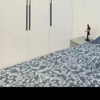 تخت دونفره با تشک و آینه و دراور و دوعدد پاتختی