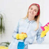 یک نفر خانوم برای نظافت منزل نیازمندیم