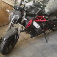 بنلی۳۰۰ مدل ۱۴۰۳