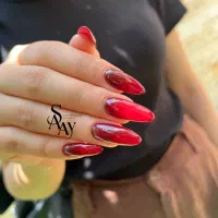 کاشت ناخن حرفه‌ای با تخفیف‌های ویژه