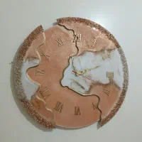 ساعت دیواری و ظروف رزینی