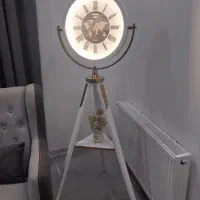 ساعت ایستاده