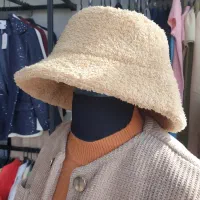 کلاه باکت|لباس|کرمانشاه, |دیوار