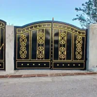 رنگ کاری ورنگ‌آمیزی درب حیاط پنجره ودیواروساختمان