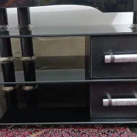 میز تلویزیون شیشه ای