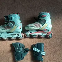 یک جفت اسکیت در حدنو