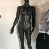 مانکن و رگال و چوب کار و یک عدد مانکن سایز بزرگ