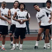 دنبال تیم فوتسال یا چمن مصنوعی برای رقابت دوستانه