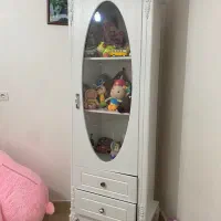 یک عدد تختخواب وویترین نوجوان درحدنوباتشک تخت|تخت و سرویس خواب|گلپایگان, |دیوار