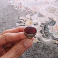 سلام انگشتر تمیز سالم نقره بفروش میرسه