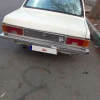 پیکان سواری تمیز عروسک