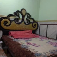 تخت دو نفره با تشک در حد نو مبل کمد