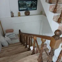 نصب نرده و ساخت پله چوبی حرفه ای|خدمات پیشه و مهارت|لاهیجان, شیخ زاهد|دیوار