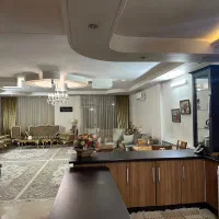 ابتدای خیابان رضاشهر لوکیشن فوق العاده۱۷۲ متر فول