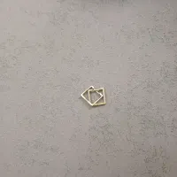 گوشواره کلیپسی ۱۵۰ بالای تابلو