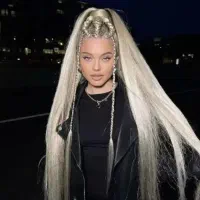 مدل رایگان برای اکستنشن مو