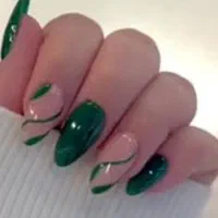 خدمات کاشت وترمیم ناخن